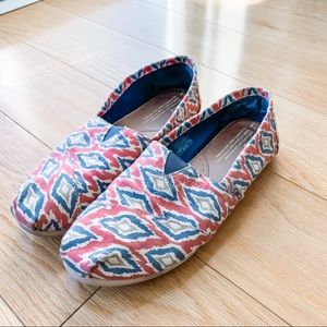 TOMS Blue/Orange Patterned